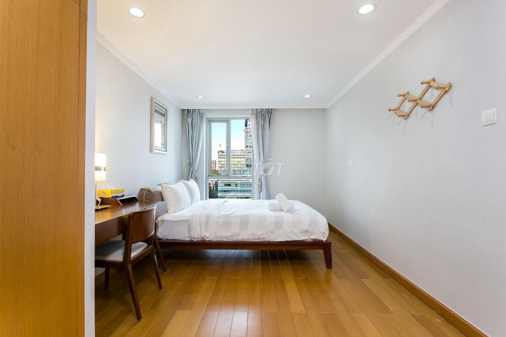 Rent Penthouse Fairest Plaza.