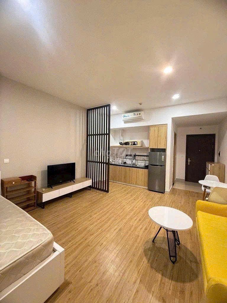 Rent Sunrise City officetel good price from 10 million a month to stay right here.