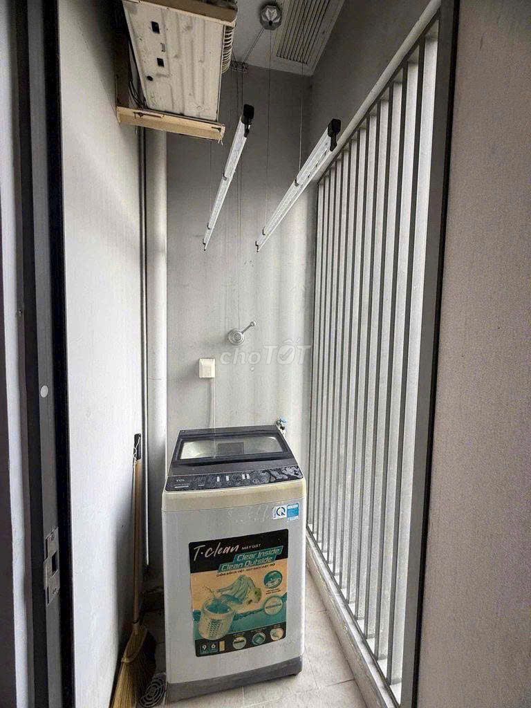 Rent Sunrise City officetel good price from 10 million a month to stay right here.