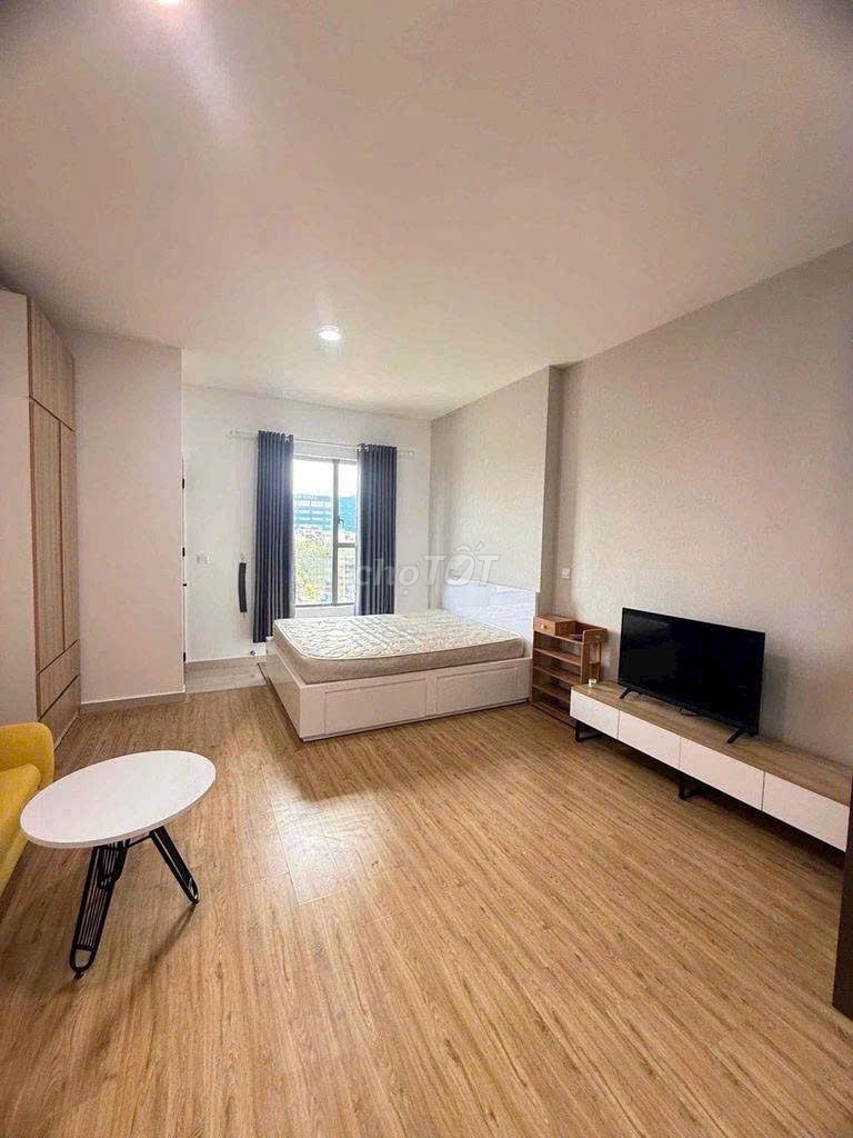 Rent Sunrise City officetel good price from 10 million a month to stay right here.