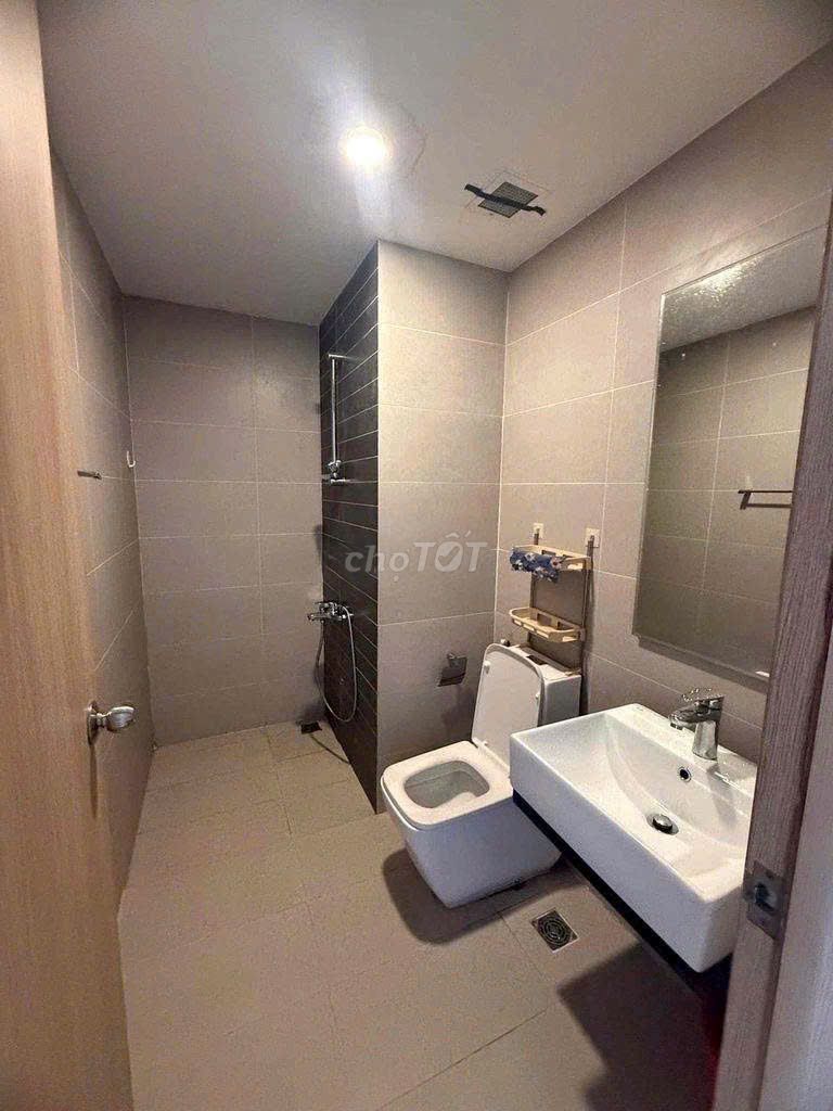 Rent Sunrise City officetel good price from 10 million a month to stay right here.