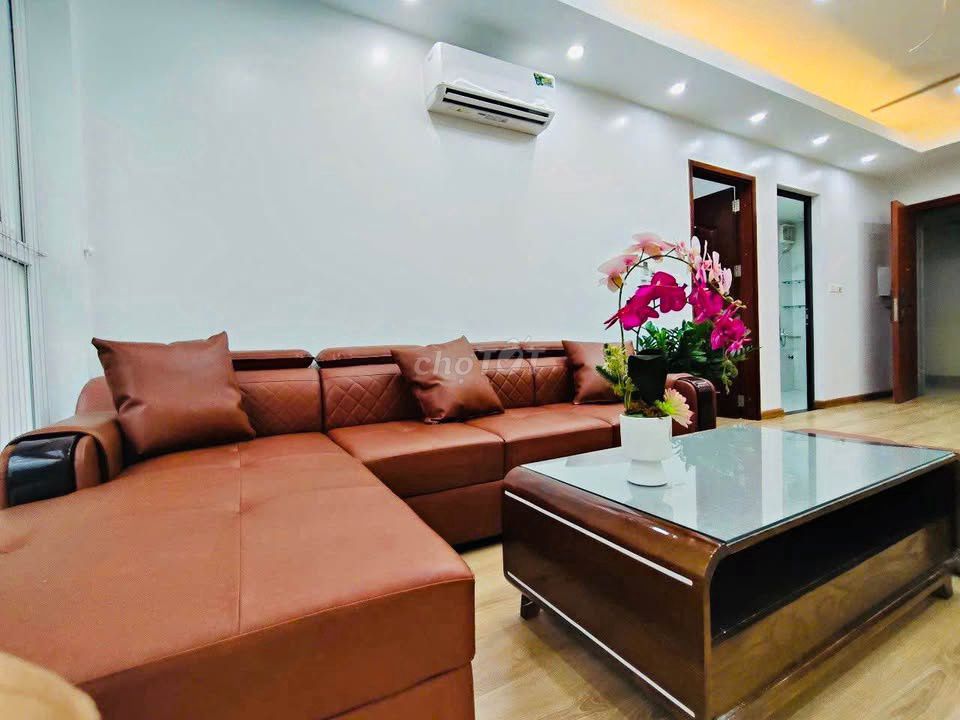 C/Centen High, Japan rents three bedrooms, 18 million in interior.