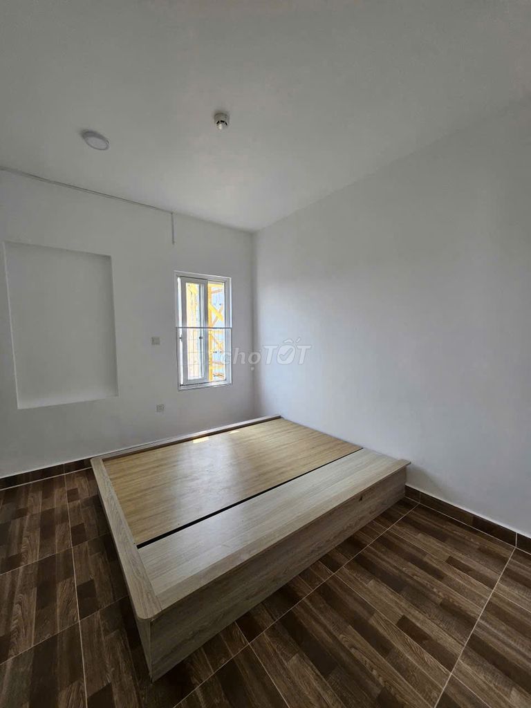 Chung cư Nhiêu Tứ, Hoa Sứ, bedroom: Two bedrooms, ntcb, 60 meters2, 10 million.