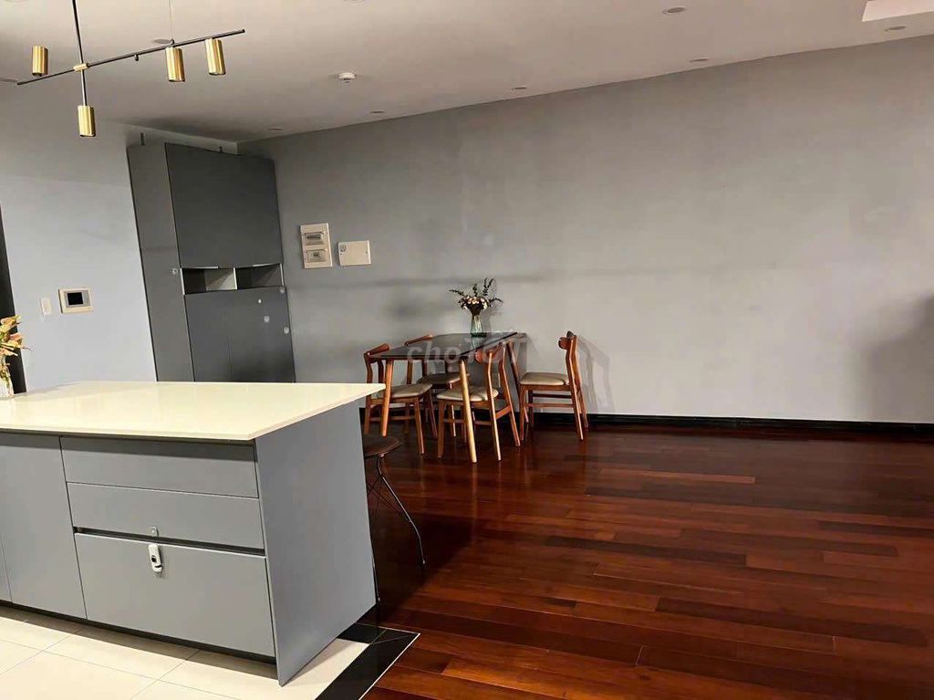 Green View District 7, 3 bedrooms full of furniture. It's worth 24 million Ms. Inflammation.