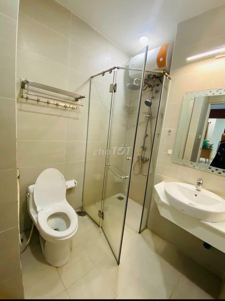 The D-Nguyễn Văn Công-base 2 p sleeps 11 million a month.