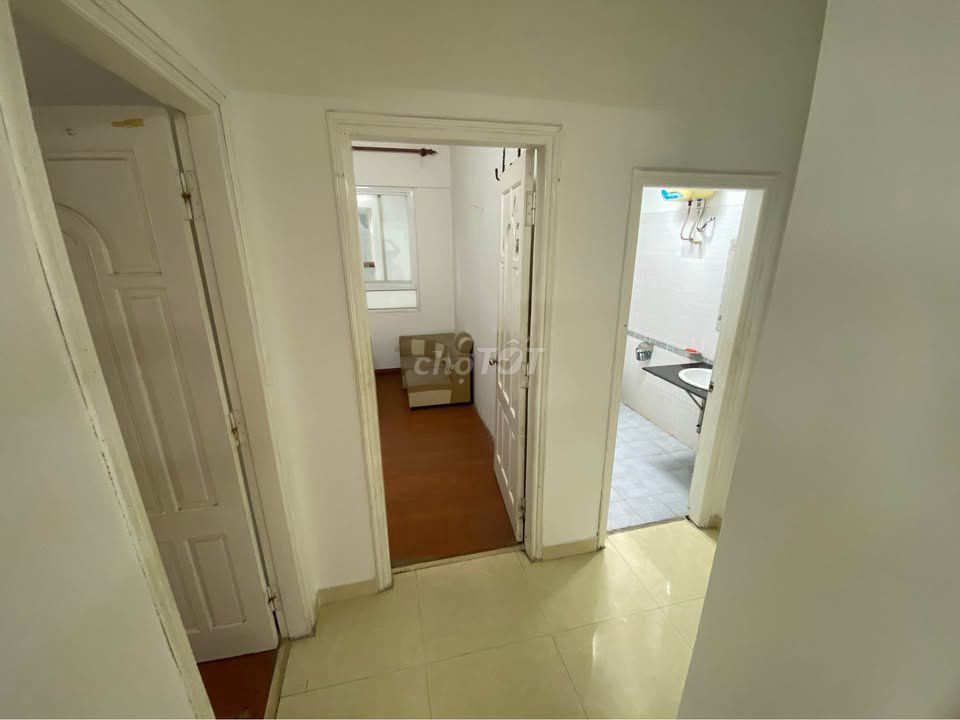 Rent Sen, Lạc Long Quân-1-0-3 bedrooms, furniture 14 million a month.