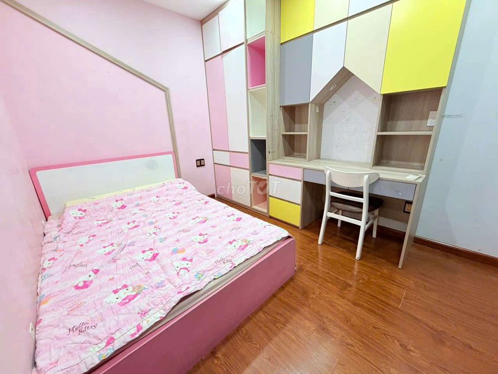 The Botanica rent. (16 million sleeping) (19 million toilets)