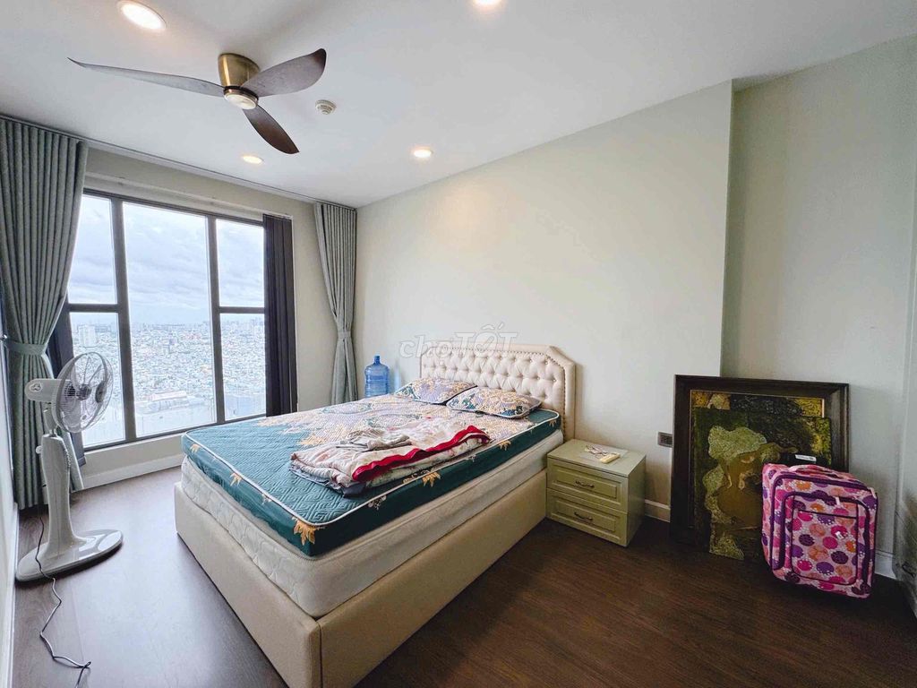 High-class apartment view river three bedrooms Saigon Royal