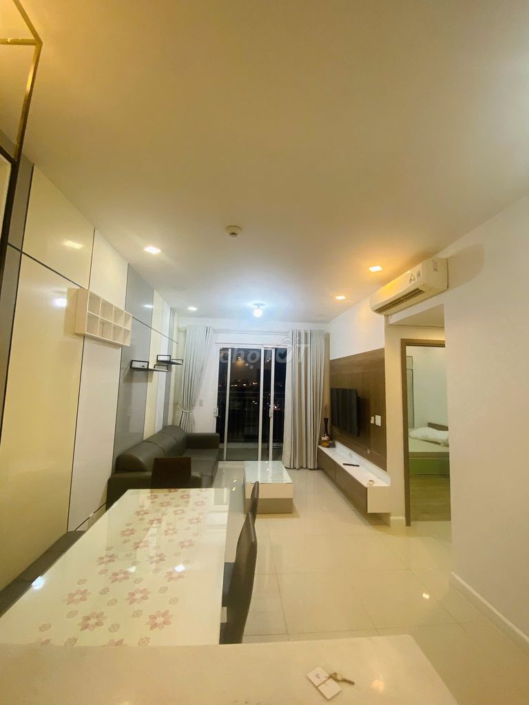 need to rent Galaxy 9: 70 M2, 2 bedrooms, 16 million real ones.