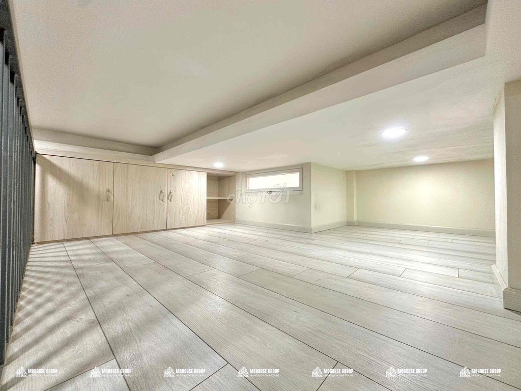 apartment upper upper guard interior - opposite etown plus cv hvt