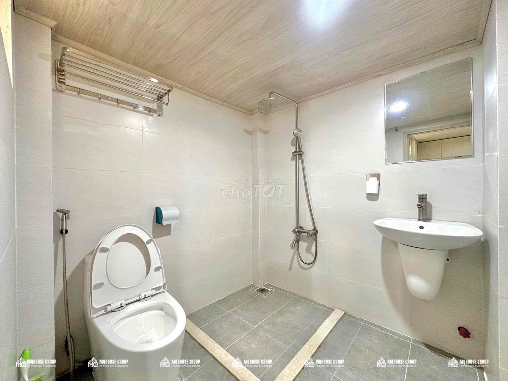 apartment upper upper guard interior - opposite etown plus cv hvt