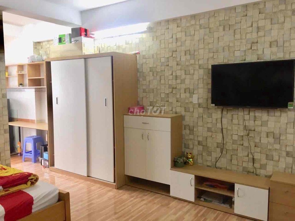 The studio apartment 33 m2 Tôn Thất Thuyết, District 4-- fine price, nice position.