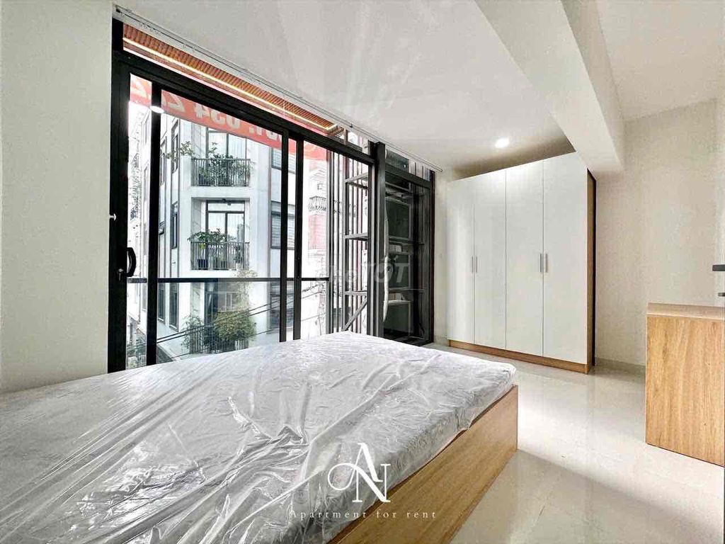 Open two bedrooms, two bathrooms, bancol Nơ Trang Long, with elevator vaults.