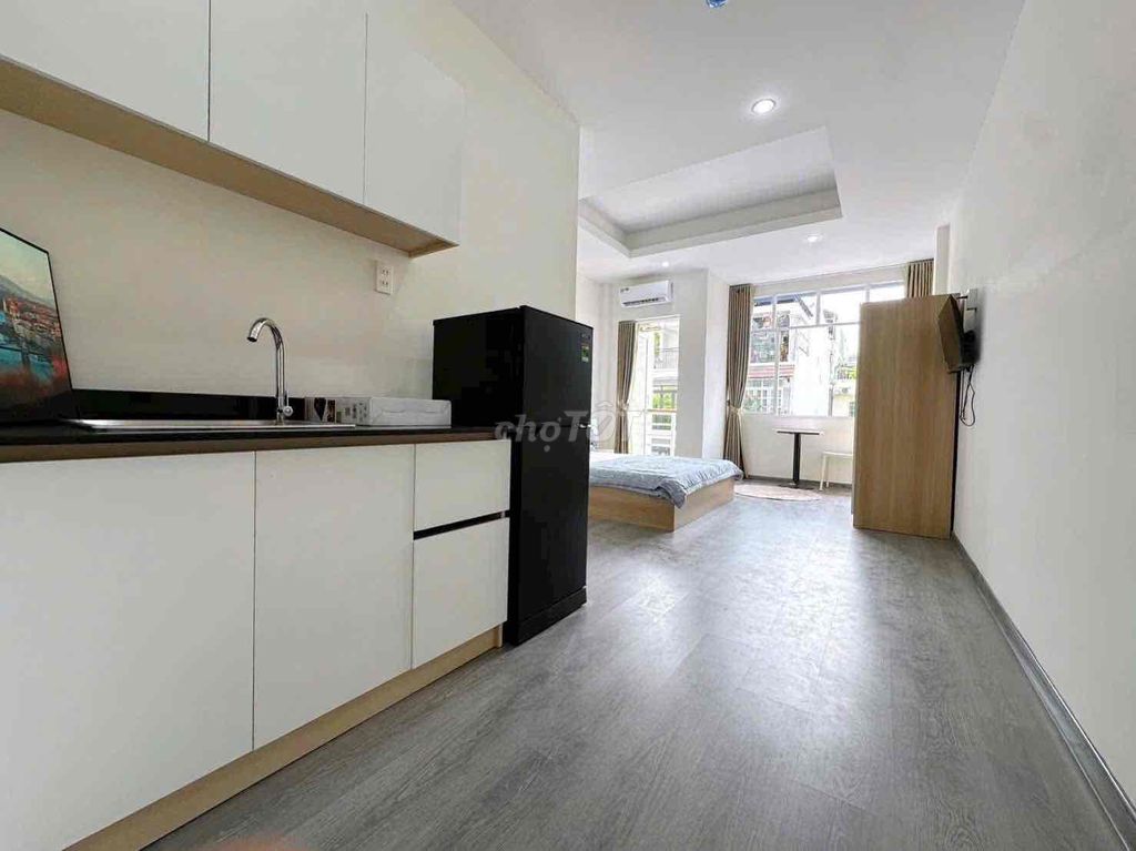 Just 100 percent. 35 M2 Parks. Full new furniture near the market.