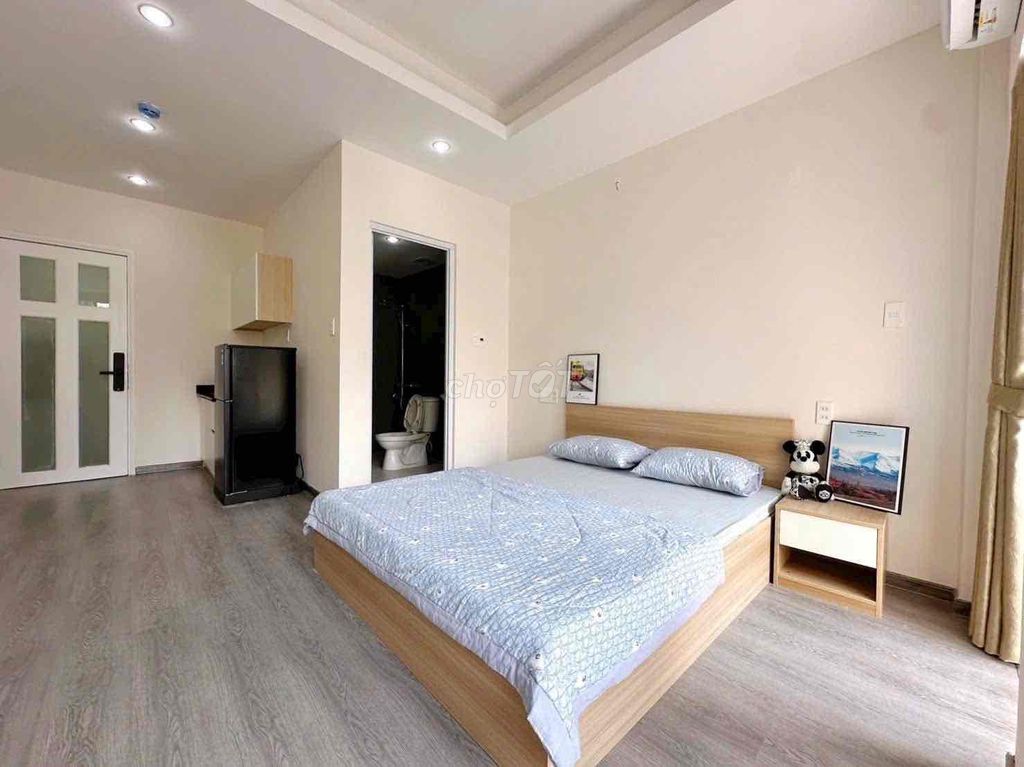 Just 100 percent. 35 M2 Parks. Full new furniture near the market.