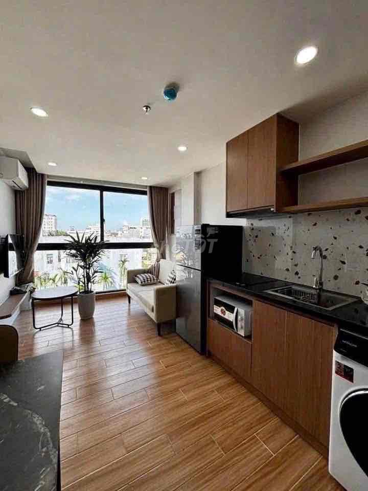 Rent the Central District 7 private balconies free to District 1, 4