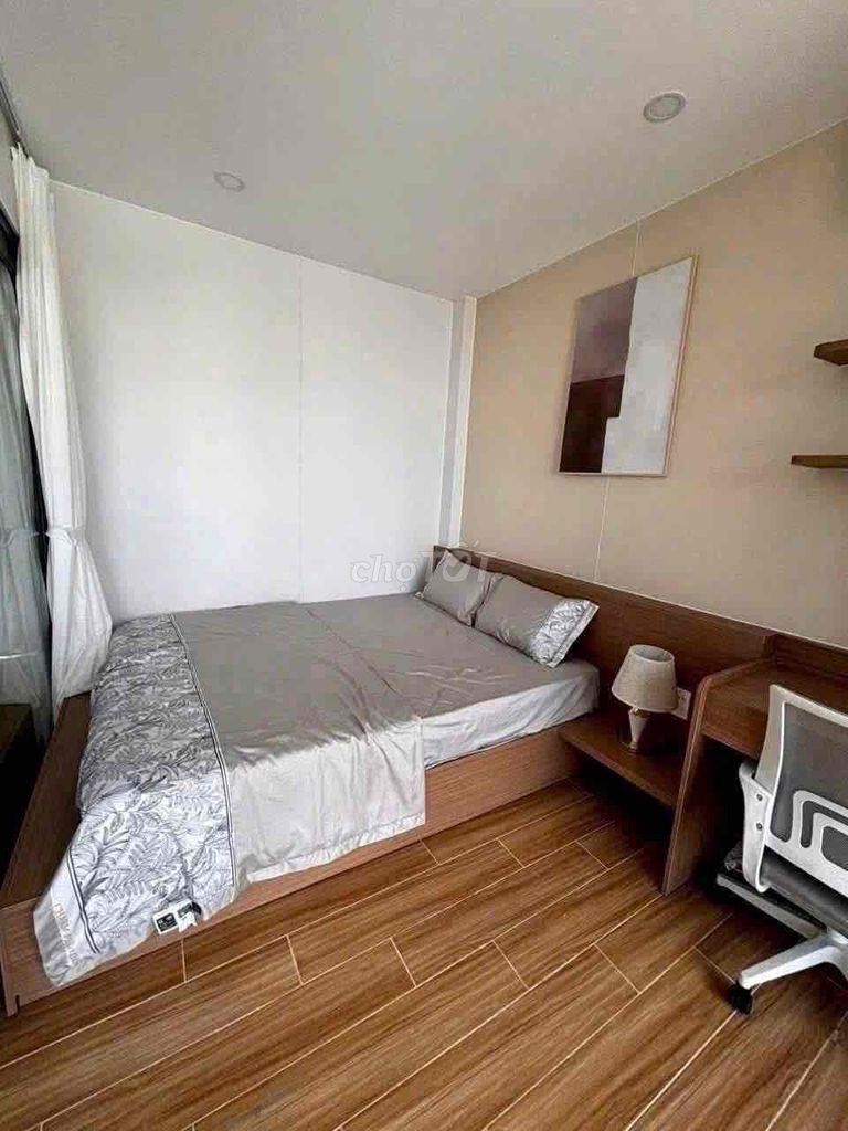 Rent the Central District 7 private balconies free to District 1, 4