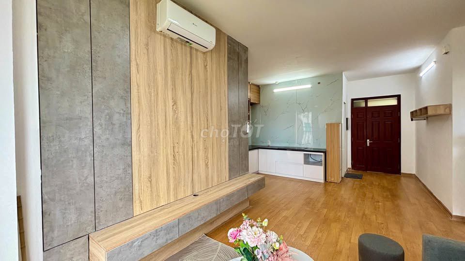 Rent a three-room apartment ancb. Mr. May only 14 million a month.