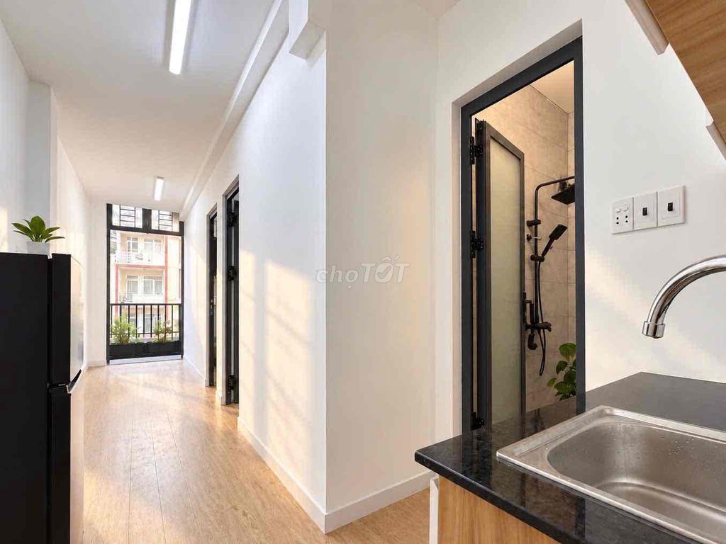 One bedroom - a very open balcony in the center of the 10th district