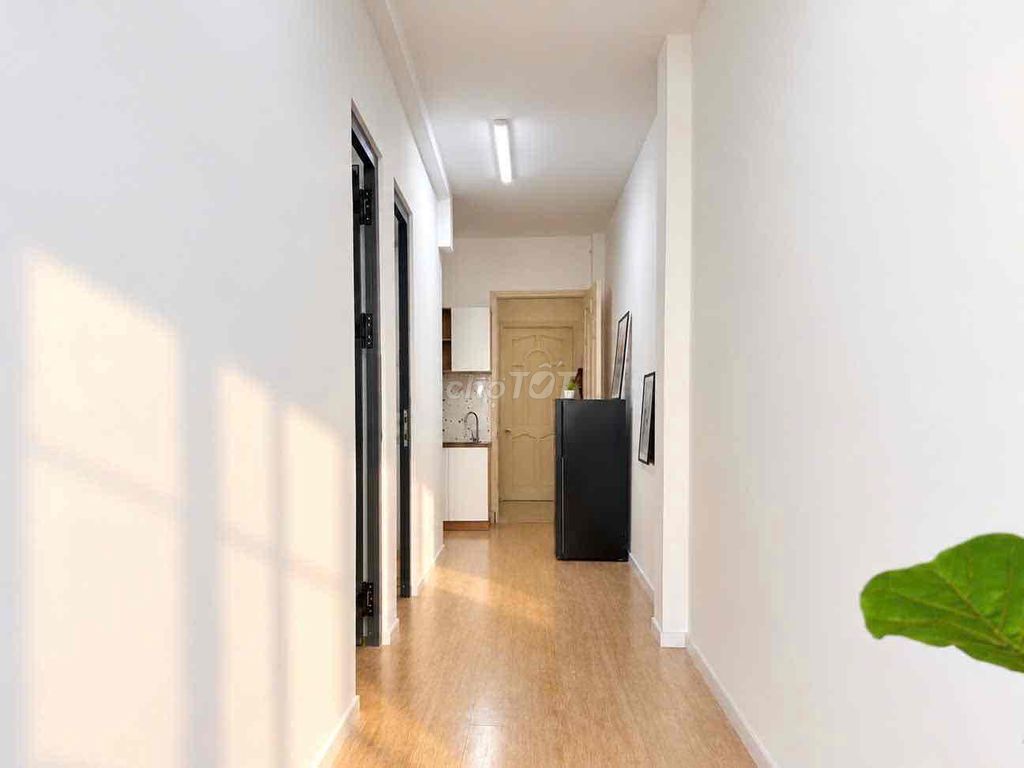 One bedroom - a very open balcony in the center of the 10th district