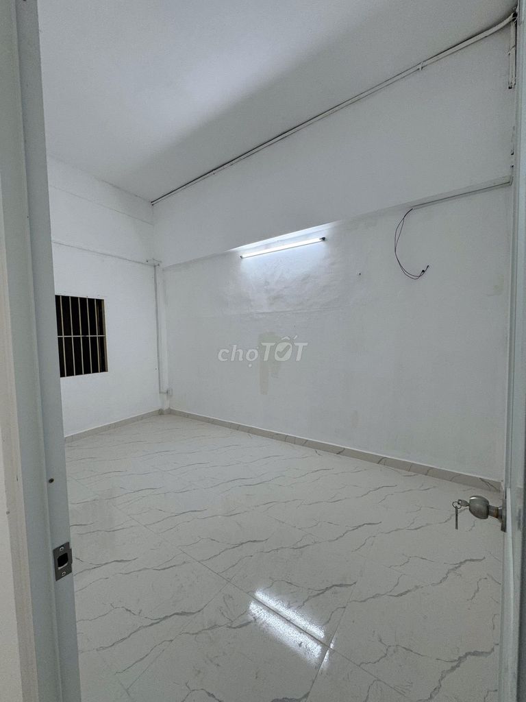 Rent the Guardian 614 Palace. - 80 meters, 7 million a month.