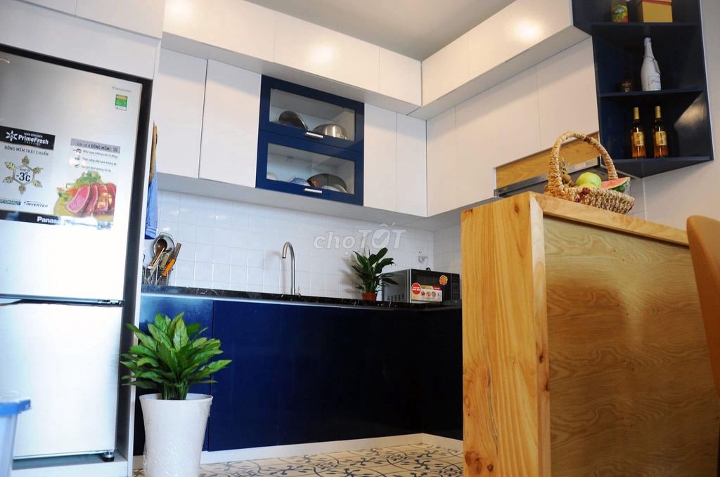 It's boss share one-one room in a high-level apartment in Bình Thạnh.