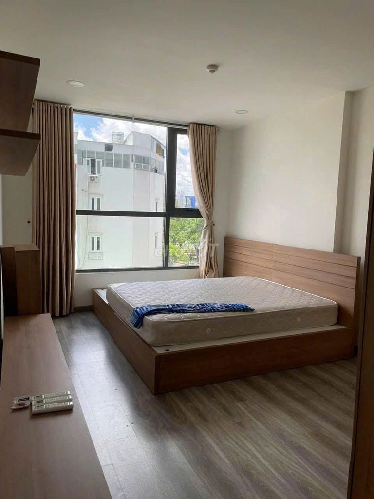 Saigonres Plaza Nguyễn Xí, 155 million rent a month, three bedrooms, two toilets, 81 meters full of furniture.