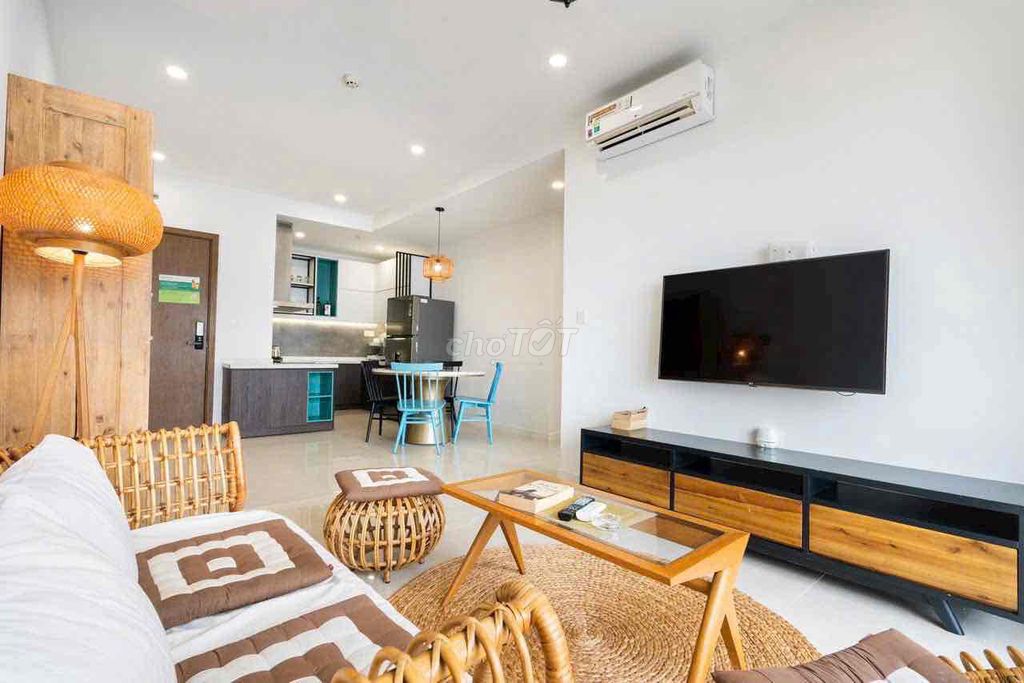 Rent the Guardian of a full-intracted public bedroom near Lotte Nguyễn Thị Thập.
