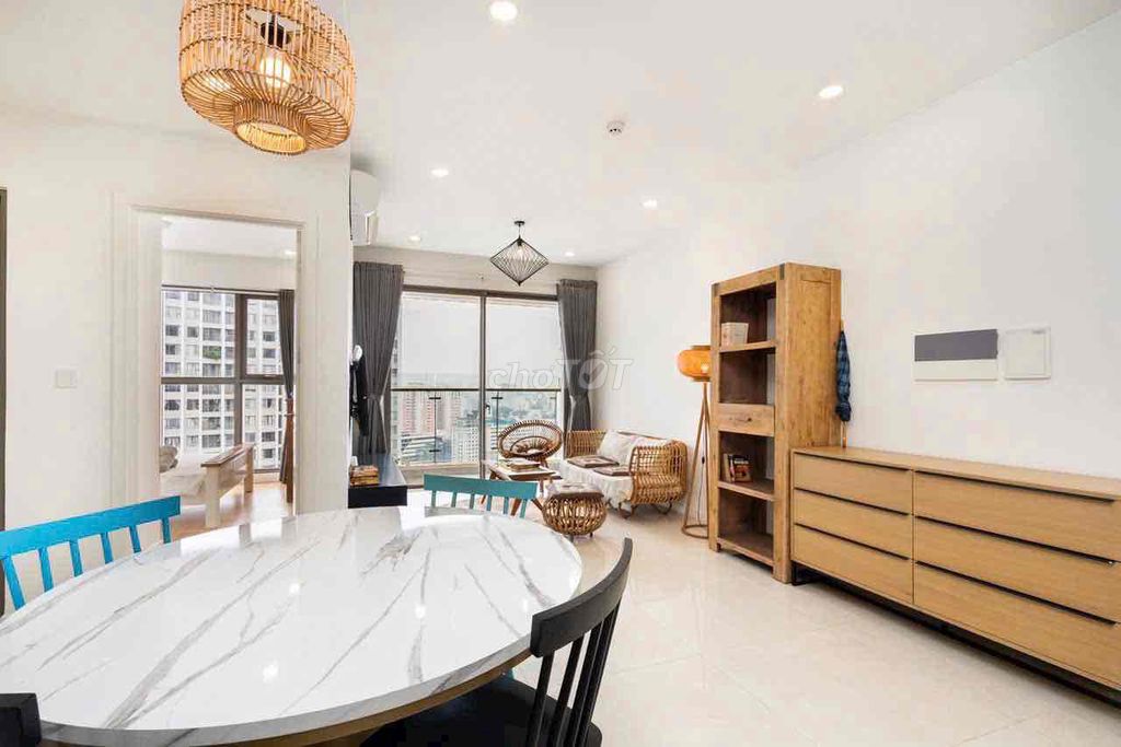 Rent the Guardian of a full-intracted public bedroom near Lotte Nguyễn Thị Thập.