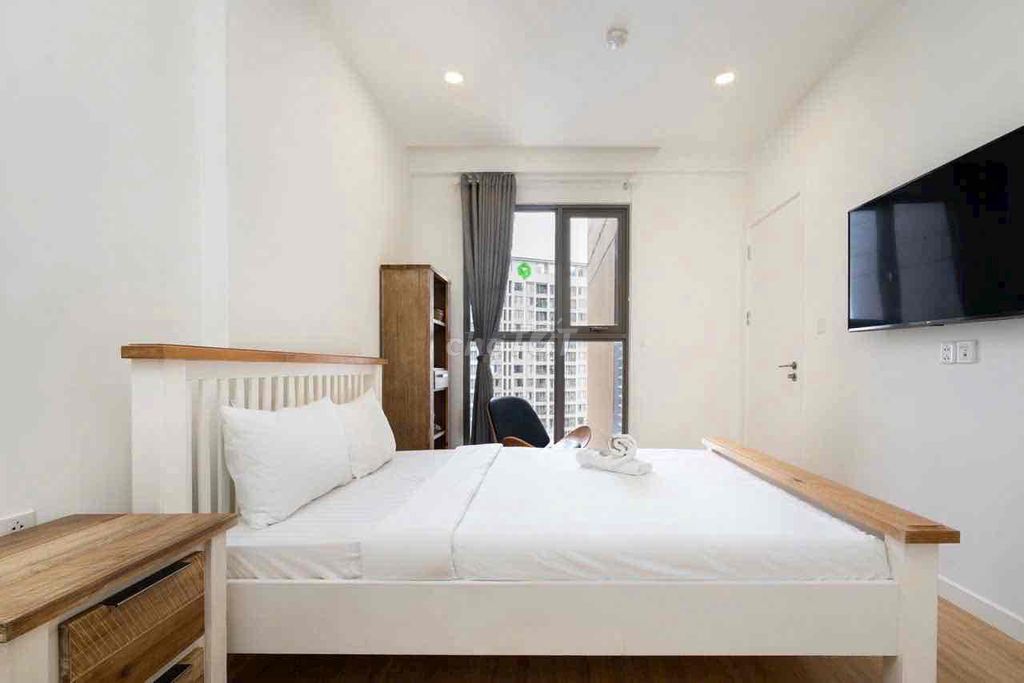 Rent the Guardian of a full-intracted public bedroom near Lotte Nguyễn Thị Thập.