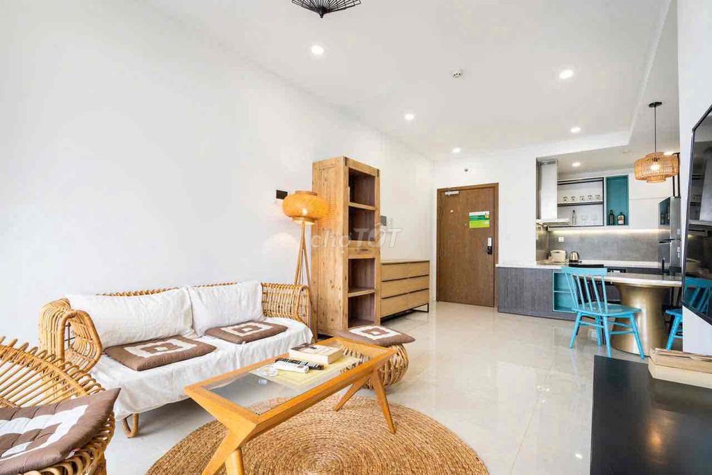 Rent the Guardian of a full-intracted public bedroom near Lotte Nguyễn Thị Thập.