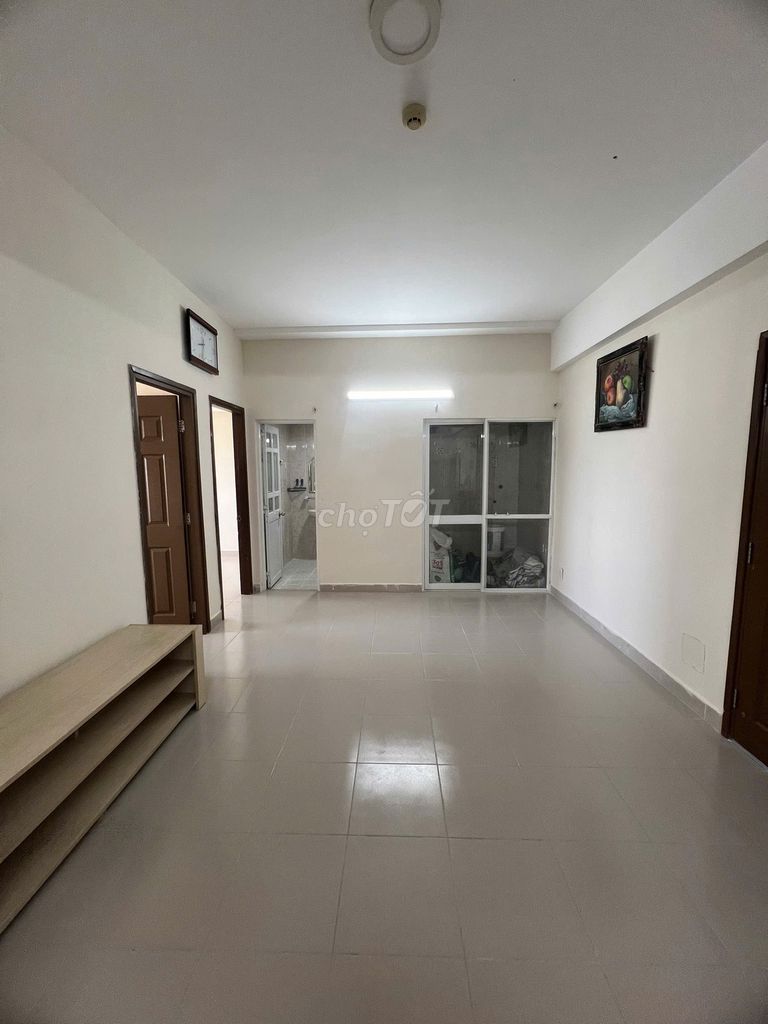 Tecco complex, Nguyễn Thiện Thuật, bt: Two bedrooms, air conditioning, 60 meters, 10.5 million.