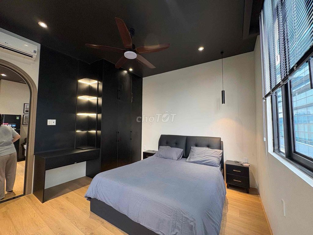 Rent the apartment. One of Tô Hiến Thành's own garden bedrooms.