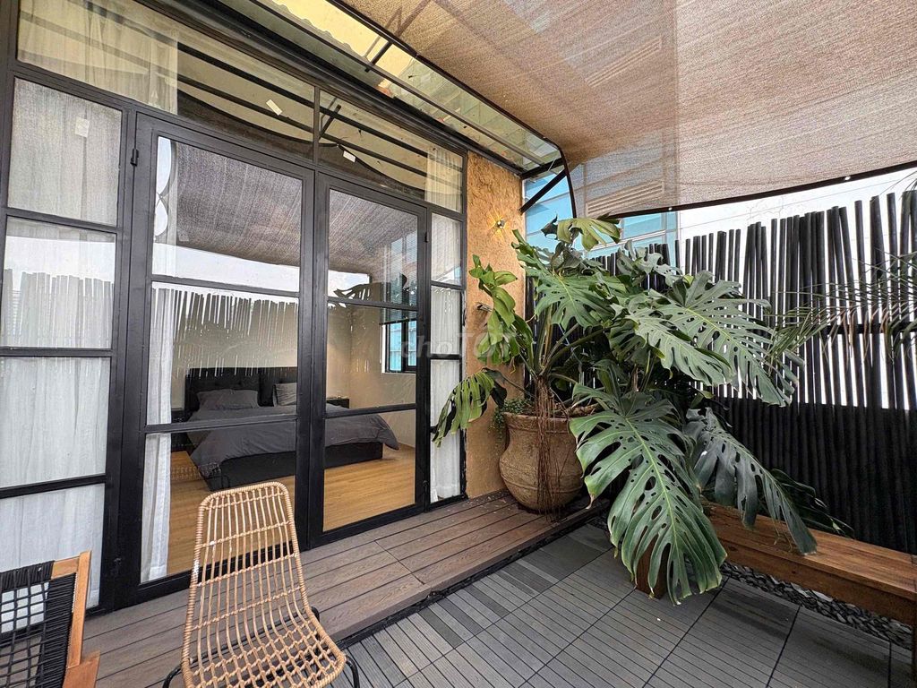 Rent the apartment. One of Tô Hiến Thành's own garden bedrooms.