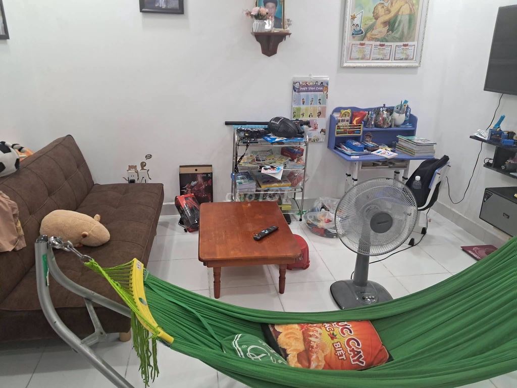 Phú Thạnh building is empty. One bedroom is six million and a half/th. 53 Nguyễn Sơn