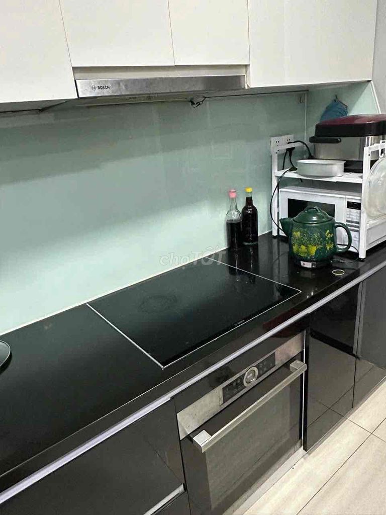 Rent the center of the 10th, 3 bedrooms, full interior.