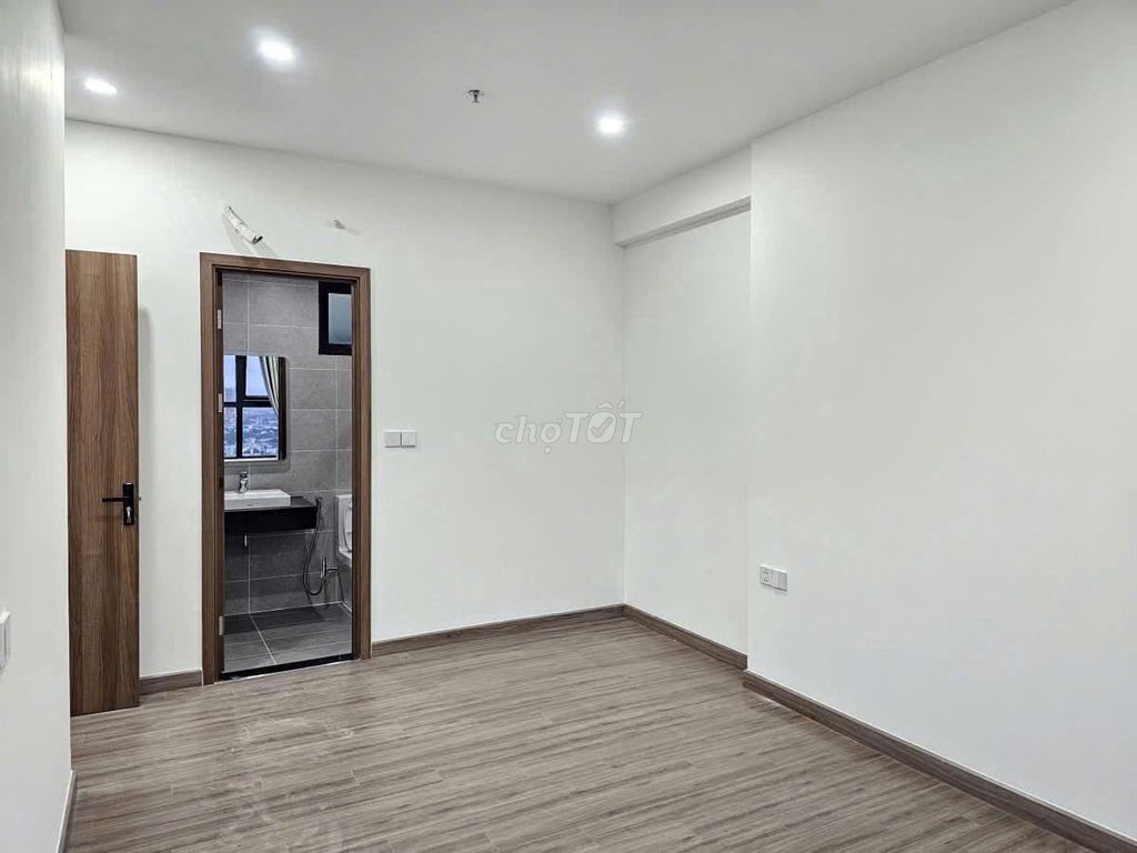 High-level Picity apartment. tx13. District 12. area 55 meters 2 bedroom ntcb. At 7.5 million.
