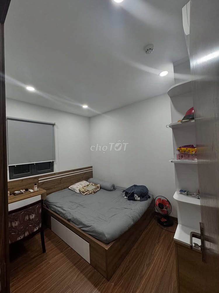 Share Small Room Him Lam Funky An