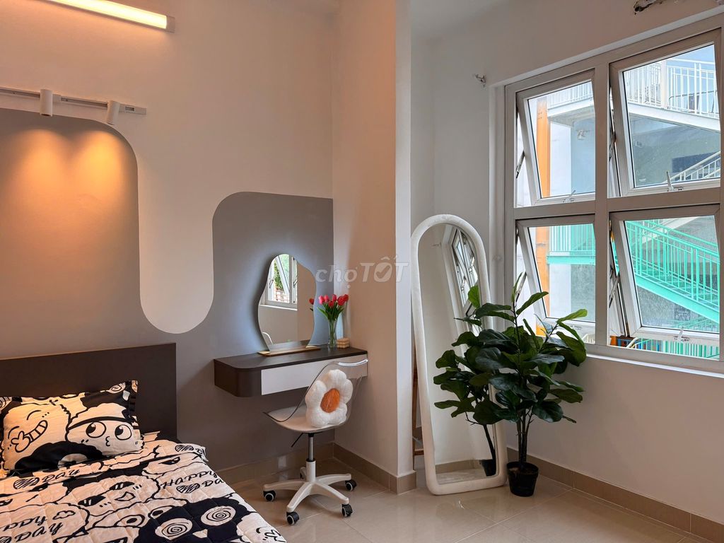 Rent apartment 1 bedroom 35 M2 - large window - private washing machine in the 10th.