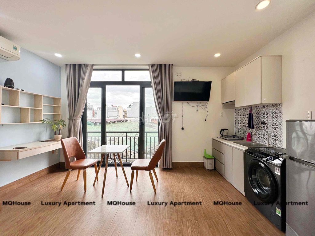 Service apartment, City Hall, Department of Walking, Lavac, Metro Castle.