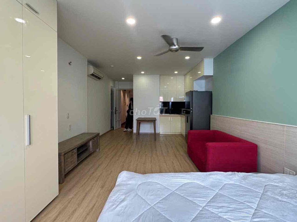 District Center Room 1, Near New Market, Lit Beneve 8, Mojito Turtle