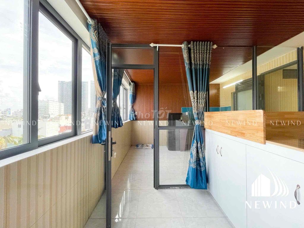 Duprix 2 bedrooms are located right next to the center of 7 through Rmit and Tdtu.