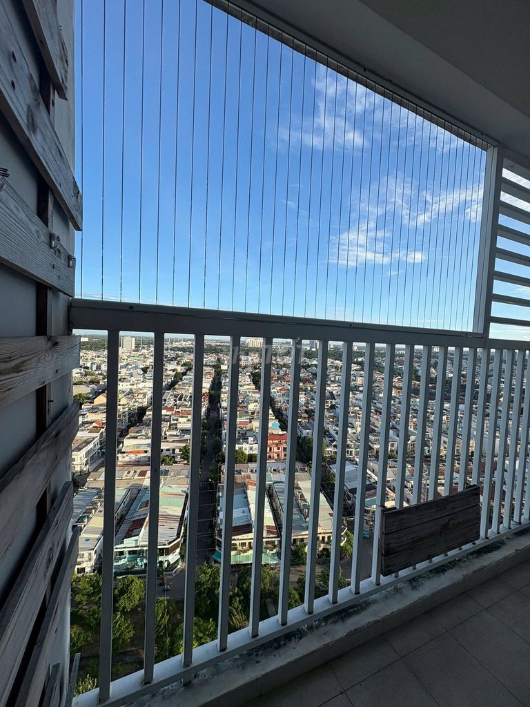 Rent the apartment. A full bedroom, right there. Nine.5 million matching small families.
