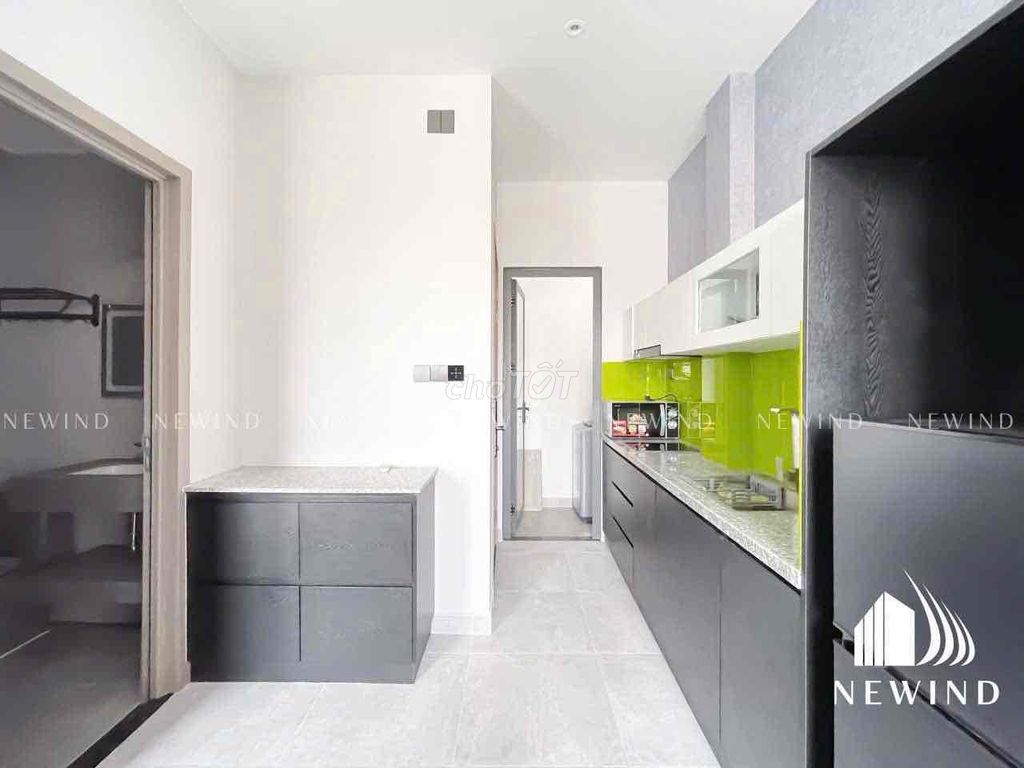 It's a brilliant project in Nguyễn Khoái, district 4, elevator, cityview.