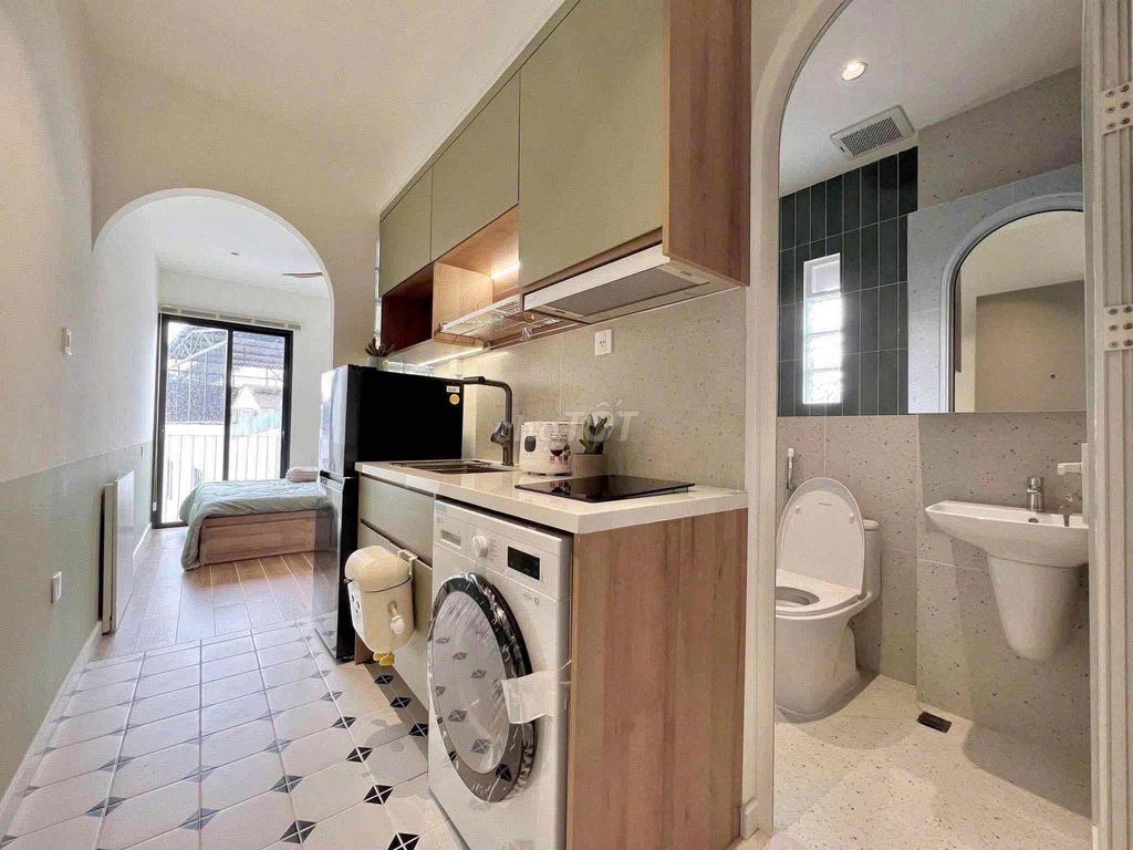The House of One Room, Partition Room near Tan Son Nhut Airport, near Etown Tân Bình.
