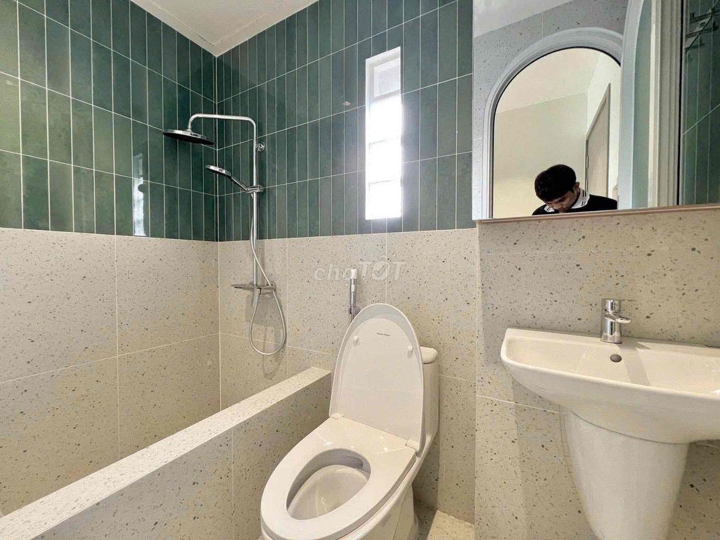 The House of One Room, Partition Room near Tan Son Nhut Airport, near Etown Tân Bình.