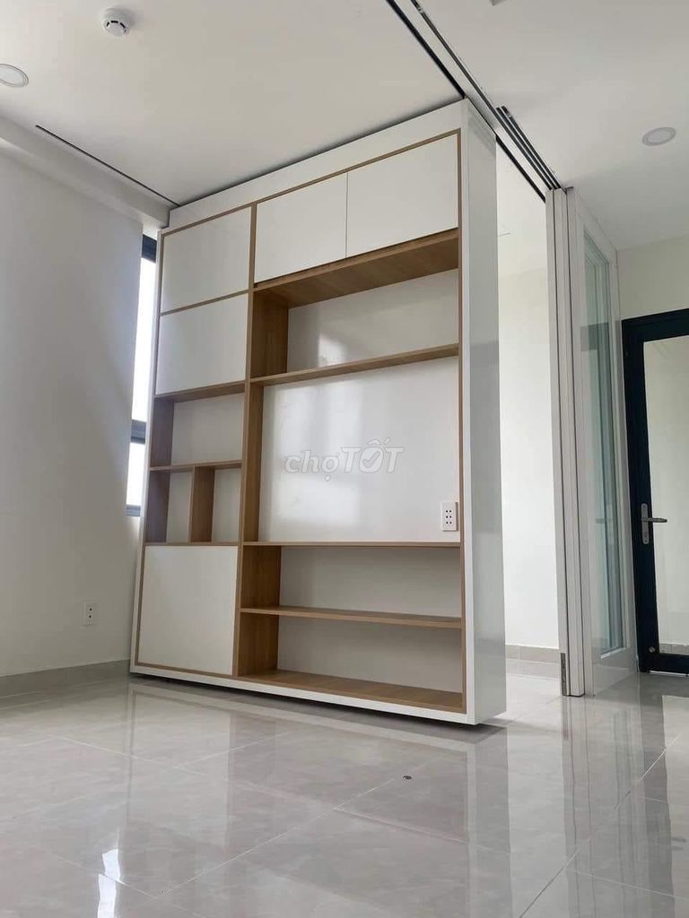 It's the owner of the lease-- Saigon Intela apartment, two bedrooms.