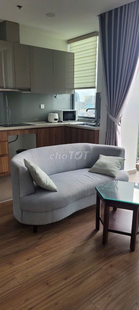 Rent two Eco Green Sài Gòn bedrooms - lots of nice big ones.
