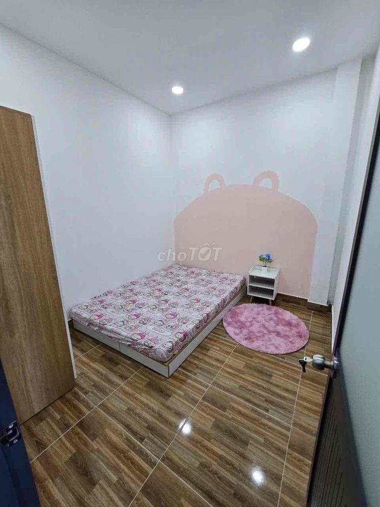 It's been a long time since there were two open bedrooms.