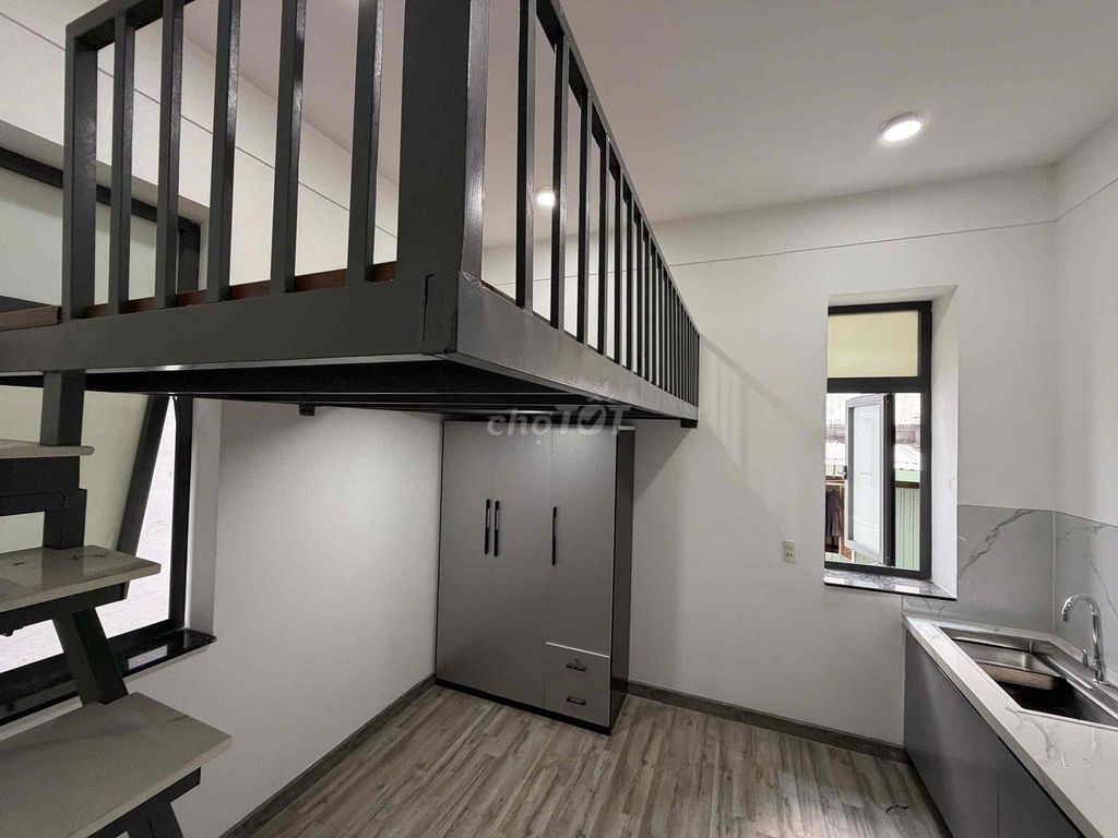 We're going to rent a modern-day unit right now. Võ Thị Sáu, 3th District.
